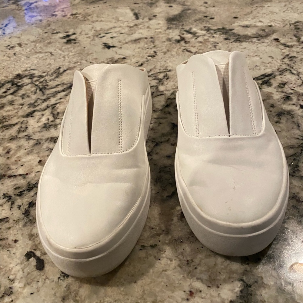 Womens slide shoes
